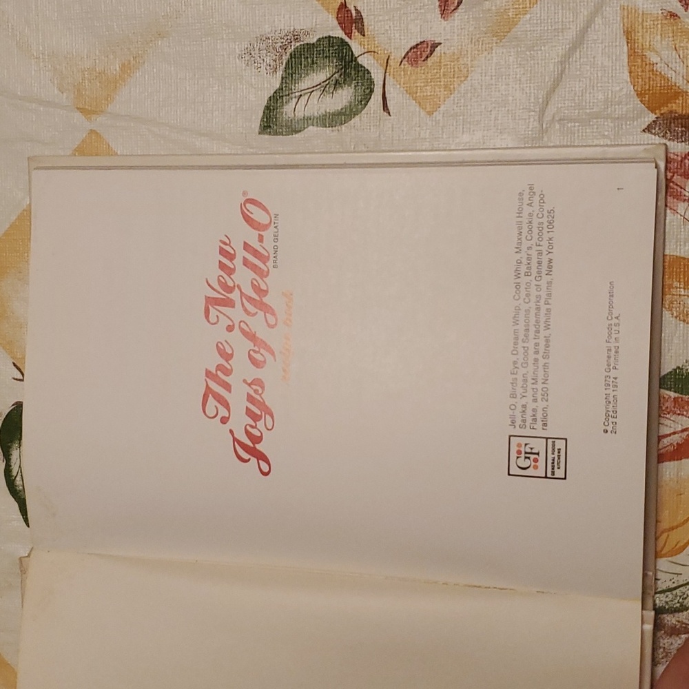 2/$8 📚 1974 The New Joys of Jell-O Recipe Book - Picture 3 of 17